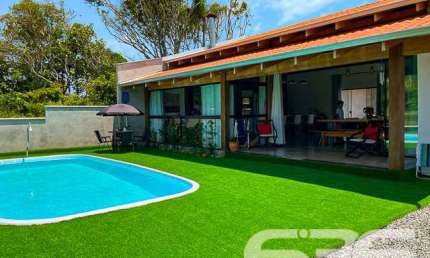 Casa com 2 quartos à venda na Rua Treze, Praia do Ervino, São Francisco do Sul