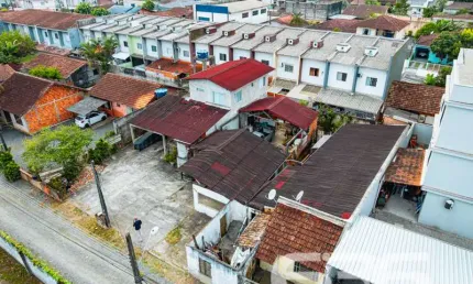 Casa com 5 quartos à venda na Prefeito Baltazar Buschle, 377, Espinheiros, Joinville