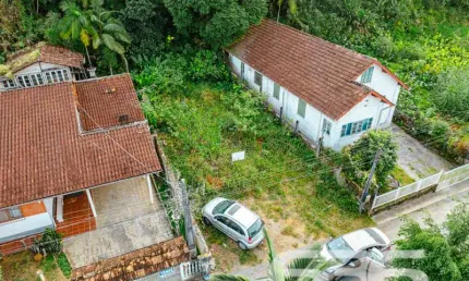 Terreno à venda na Rua Quinze de Novembro, Glória, Joinville