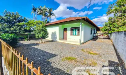 Casa com 4 quartos à venda na Benício Felipe Da Silva, 378, Adhemar Garcia, Joinville