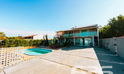 Casa com 3 quartos à venda na Perequê, 108, Pinheiros, Balneário Barra do Sul
