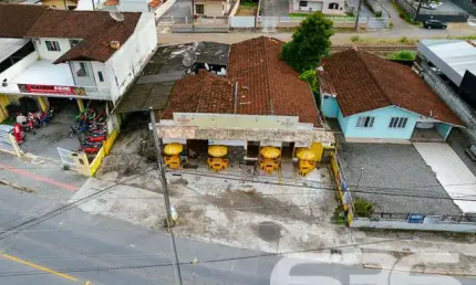 Casa comercial à venda na Voluntários Da Patria, 2694, Itaum, Joinville