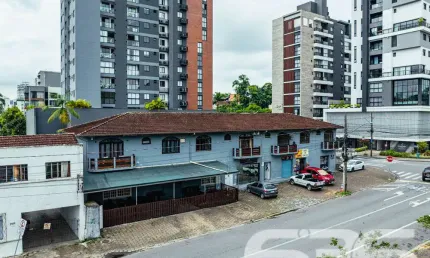 Casa comercial à venda na Rua Alexandre Schlemm, 750, Anita Garibaldi, Joinville