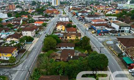 Casa comercial à venda na Rua Papa João XXIII, 722, Iririú, Joinville