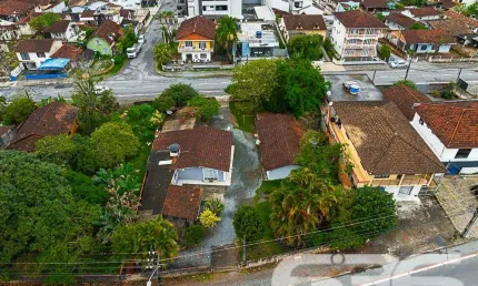 Casa comercial à venda na Rua Papa João XXIII, 722, Iririú, Joinville