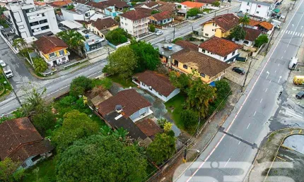 Casa comercial à venda na Rua Papa João XXIII, 722, Iririú, Joinville
