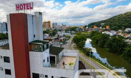 Casa comercial à venda na Rua Visconde de Taunay, 233, Centro, Joinville