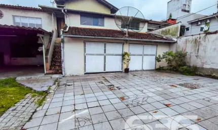Casa comercial à venda na Rua Coronel Procópio Gomes, 1082, Bucarein, Joinville
