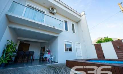 Casa com 3 quartos à venda na Rua Santa Catarina, Floresta, Joinville