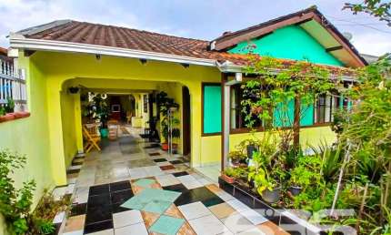 Casa com 3 quartos à venda na Rua Selma Doering Bruhns, 592, Jardim Iririú, Joinville