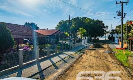 Casa com 3 quartos à venda na Perequê, 23, Pinheiros, Balneário Barra do Sul