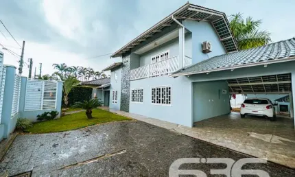 Casa com 5 quartos à venda na Rua Minas Gerais, 305, Nova Brasília, Joinville