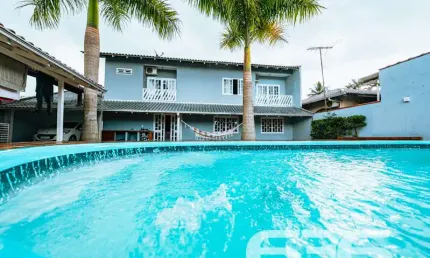 Casa com 5 quartos à venda na Rua Minas Gerais, 305, Nova Brasília, Joinville