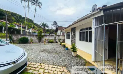 Casa com 3 quartos à venda na Valença, 557, Guanabara, Joinville