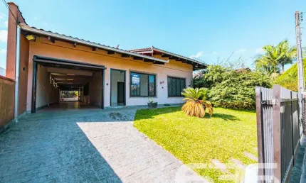 Casa com 4 quartos à venda na Rua Quinze de Novembro, 303, Glória, Joinville