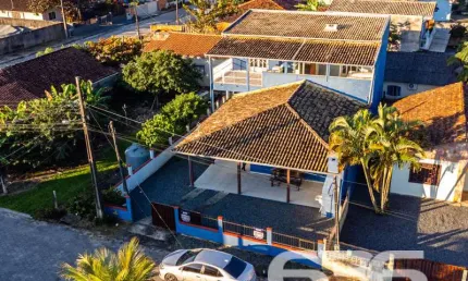 Casa com 8 quartos à venda na Rua Maracajá, 5, Ubatuba, São Francisco do Sul