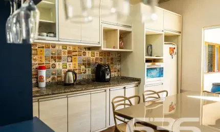 Casa com 4 quartos à venda na Rua Selma Doering Bruhns, 2021, Jardim Iririú, Joinville