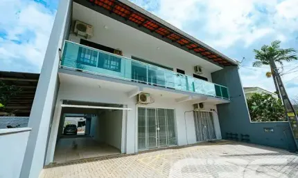 Casa com 4 quartos à venda na Voluntários Da Patria, 51, Itaum, Joinville
