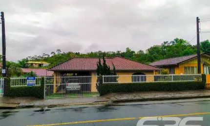 Casa com 4 quartos à venda na Rua Minas Gerais, 141, Nova Brasília, Joinville
