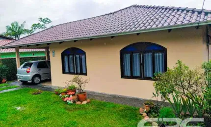 Casa com 4 quartos à venda na Rua Minas Gerais, 141, Nova Brasília, Joinville