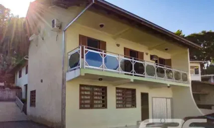 Casa com 5 quartos à venda na Rua Alexandre Schlemm, 361, Anita Garibaldi, Joinville