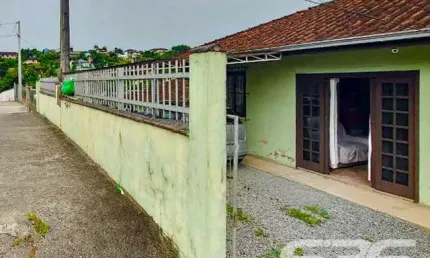 Casa com 3 quartos à venda na Avenida Paulo Schroeder, 501, Petrópolis, Joinville
