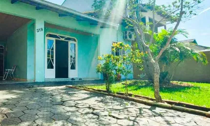 Casa com 3 quartos à venda na Benício Felipe Da Silva, 319, Adhemar Garcia, Joinville