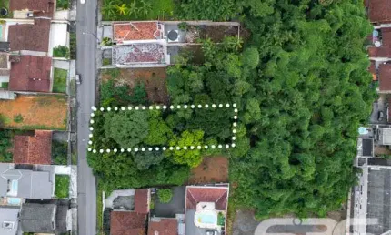 Terreno à venda na Rua Santa Catarina, 316, Floresta, Joinville