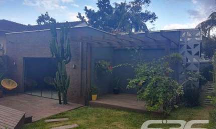 Casa com 6 quartos à venda na Voluntários Da Patria, 83, Itaum, Joinville