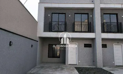 Sobrado em cond. no Uberaba com três quartos/suíte e ótimo acabamento