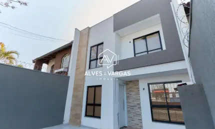 Casa com 3 quartos à venda na Rua Maestro Romualdo Suriani, 35, Jardim das Américas, Curitiba por R$ 598.000