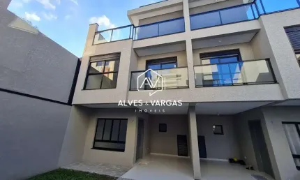 Casa com 3 quartos à venda na Rua Pedro Drulla, 82, Jardim das Américas, Curitiba por R$ 879.000