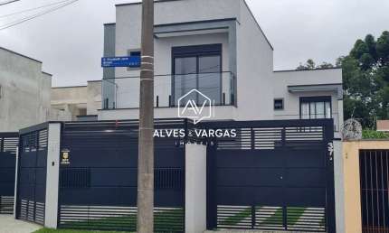 Casa com 3 quartos à venda na Elizabeth Jane Brown, 25, Uberaba, Curitiba por R$ 650.000