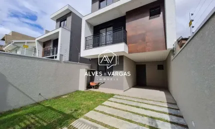 Casa com 4 quartos à venda na Rua Tucum, 26, Uberaba, Curitiba por R$ 749.000