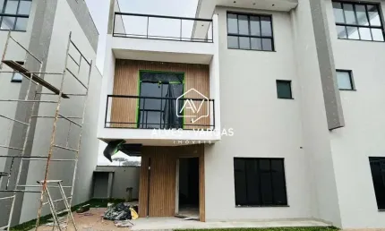Casa em condomínio fechado com 3 quartos à venda na Travessa Ferreira, 52, Uberaba, Curitiba por R$ 790.000
