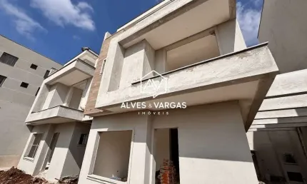 Casa em condomínio fechado com 3 quartos à venda na Rua Professor Zildo Manoel da Cruz, 19, Portão, Curitiba por R$ 1.100.000