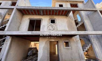 Casa em condomínio fechado com 3 quartos à venda na Rua Desembargador Arthur Leme, 176, Bacacheri, Curitiba por R$ 1.190.000