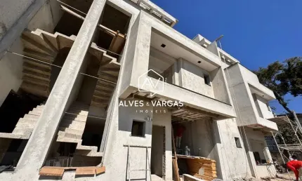 Casa com 3 quartos à venda na rua josé kloss, 130, água verde, curitiba por r$ 1.299.000