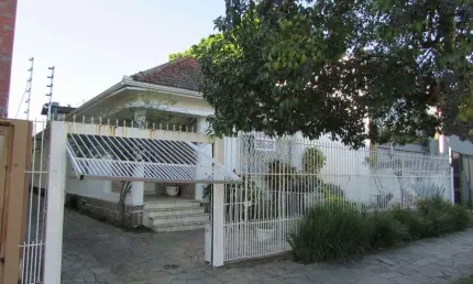 Casa com 3 quartos à venda na Rua Gonçalves Dias, Menino Deus, Porto Alegre