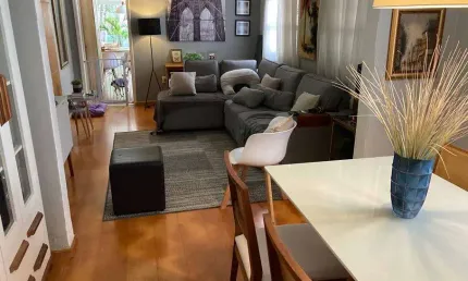 Casa com 3 quartos à venda na Avenida Coronel Gastão Haslocher Mazeron, Medianeira, Porto Alegre