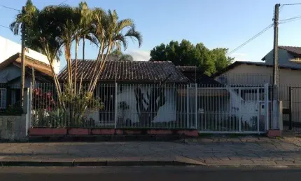 Casa com 3 quartos à venda na Rua Comendador Castro, Ipanema, Porto Alegre
