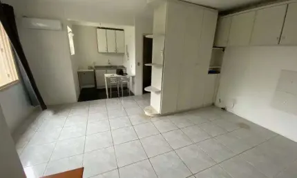 Kitnet / Stúdio à venda na Rua Dona Amélia, Santa Tereza, Porto Alegre