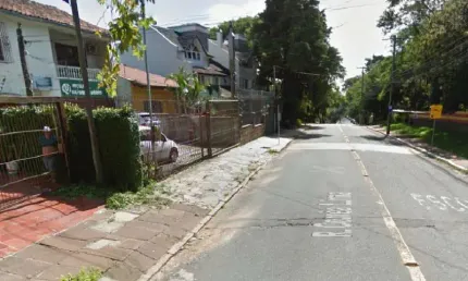 PREDIO COMERCIAL no bairro Santa Tereza em Porto Alegre