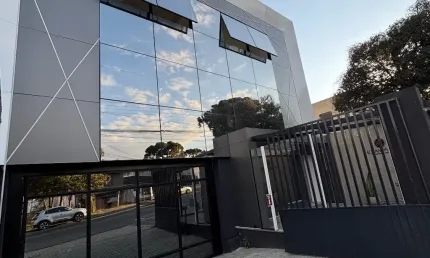 Sala comercial para alugar na Rua Holanda, Boa Vista, Curitiba