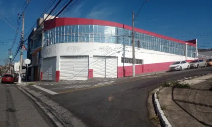 Imóvel Comercial de esquina em Avenida de Votorantim