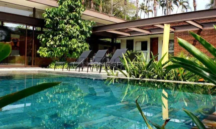 Terras de São José I, Itu, SP. Casa à venda em Condomínio Terras de São José I, 701 m², mobiliada e decorada, 5 suítes, piscina e área gourmet