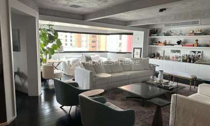 Saint Peter Avenida Rouxinol, 533. Apartamento à venda Moema, 2 quartos, sendo 2 suítes e 3 vagas. Excelente apartamento sofisticado em Moema Pássaros totalmente reformado com automação nos ambientes.