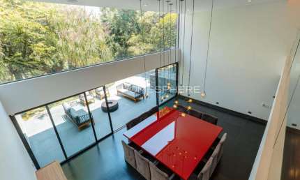 Casa à venda no Alto de Pinheiros - Rua Ourânia. São 4 suítes, piscina, área gourmet, cinema 12 lugares e 5 vagas. São 716 m², projeto de Ana Maria Vieira Santos, paisagismo de Gilberto Elkis e sistem