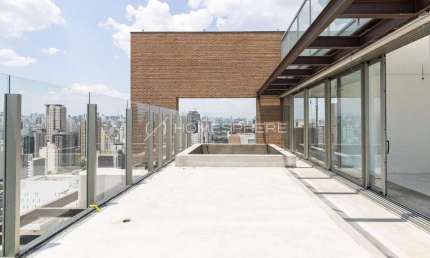 Casa Leopoldo Itaim | Cobertura triplex, 838 m², piscina, terraço, 3 suítes, lazer completo e 7 vagas. Rua Leopoldo Couto Magalhães, 623 Itaim Bibi