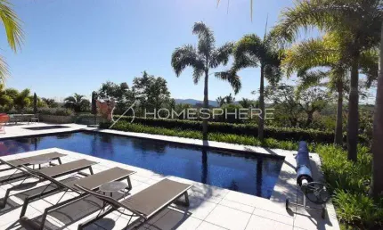 Casa à venda na Quinta da Baroneza, 6 quartos, sendo 6 suítes, projeto é assinado por Reinach Mendonça com interiores assinado por Thais Venturelli, 1100 m², 6 suítes e lazer no condomínio Quinta da B